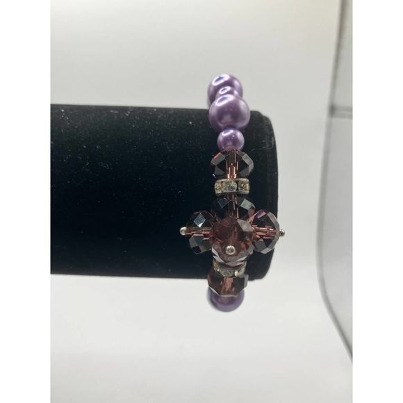 Purple Crystal with one large cluster 2 7/8 around bracelet! - Picture 4 of 8